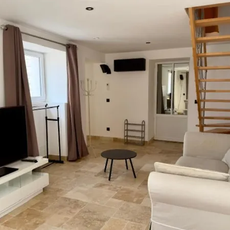 House Of 103 M With 2 Terraces In Casa vacanze Saint-Xandre