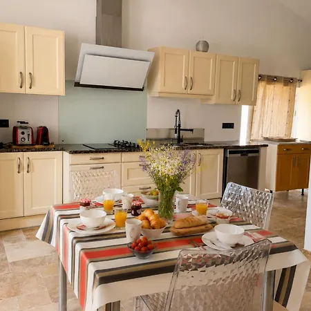 House Of 103 M With 2 Terraces In * Saint-Xandre