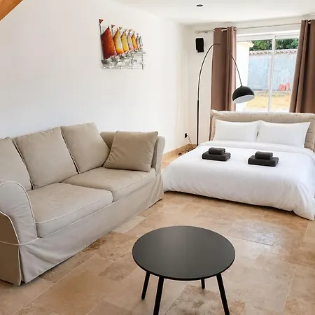 House Of 103 M With 2 Terraces In * Saint-Xandre
