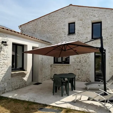 House Of 103 M With 2 Terraces In